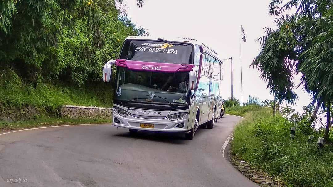 Gracias: Lebih dari Sekedar Bus Pariwisata, Sebuah Pengalaman Perjalanan yang Tak Terlupakan