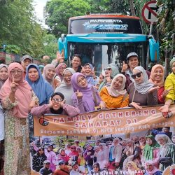 bus pariwisata toilet didalam - 3